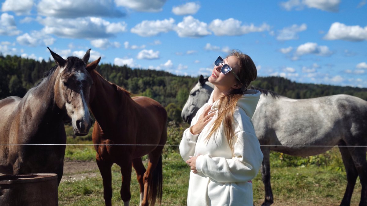 Polina S tweet media