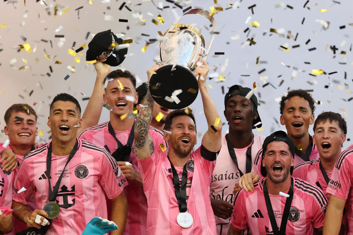 ⚽️MLS is BACK!📺

<a href="/FOXSports/">FOX Sports</a> and <a href="/FOXDeportes/">FOX Deportes</a> kick off the <a href="/MLS/">Major League Soccer</a> 2026 season this weekend as part of the network’s 34-match regular-season slate. Full schedule, coverage and more details here: bit.ly/40iR9Oo