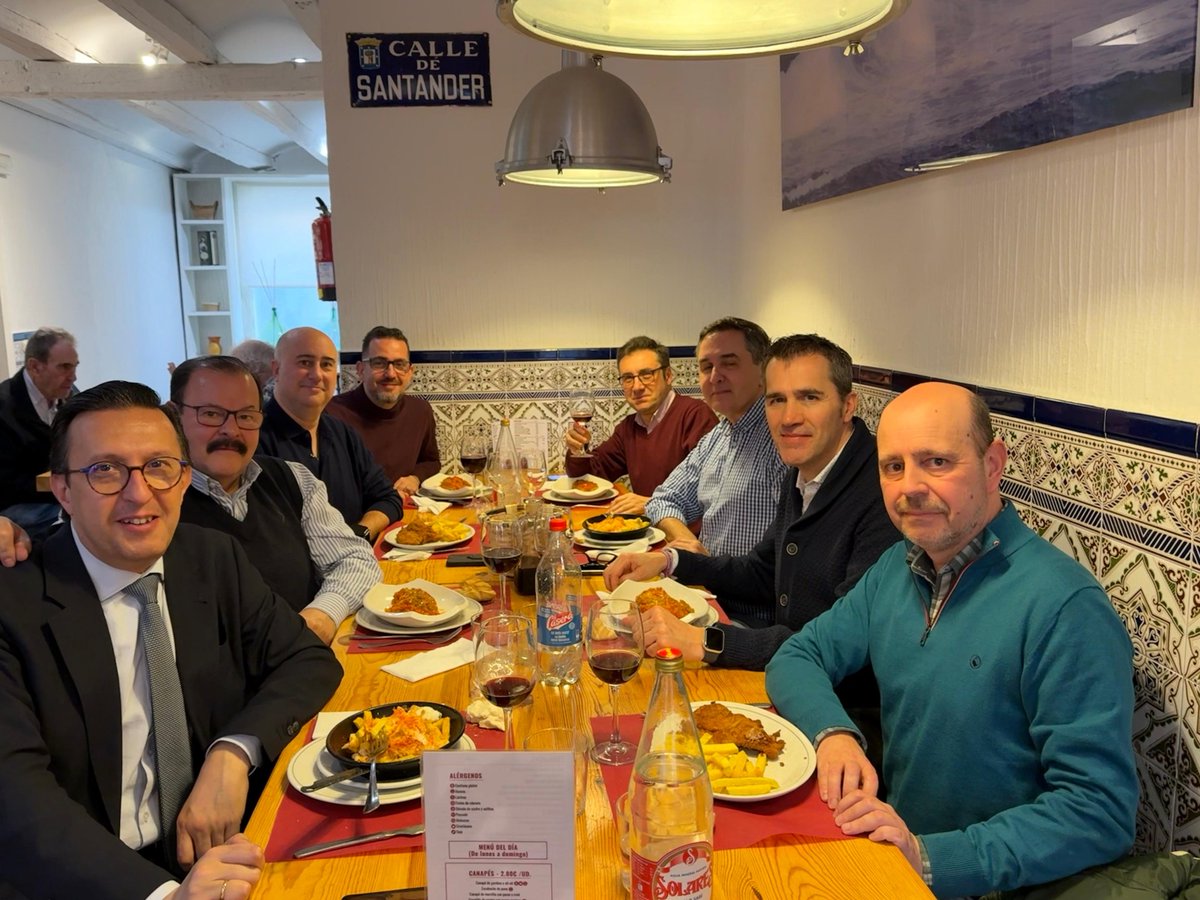 Es Miércoles de Ceniza y el 'Equipo Médico Habitual' se reúne para celebrar la llegada de la Cuaresma. Hoy, como siempre, con <a href="/rodriguez_lanza/">Rodríguez Lanza. Miguel Ángel</a> <a href="/JulianDiazBajo/">Julián Díaz Bajo</a> <a href="/MaderPucela/">Diego Mader</a> <a href="/Cesarcano1974/">César</a> <a href="/juancarmuss/">JC Pérez de la Fuente</a> <a href="/JBurrieza/">Javier Burrieza Sánchez</a> y Luis Amo. A partir de ahora, un 'no parar'.