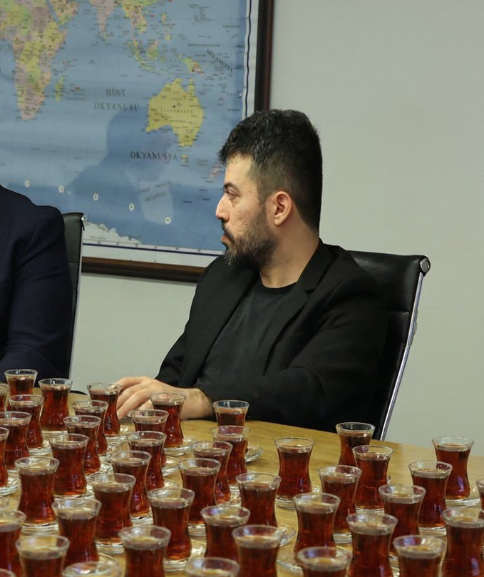 Bakan görüşmesinden fotolar paylaşılmış