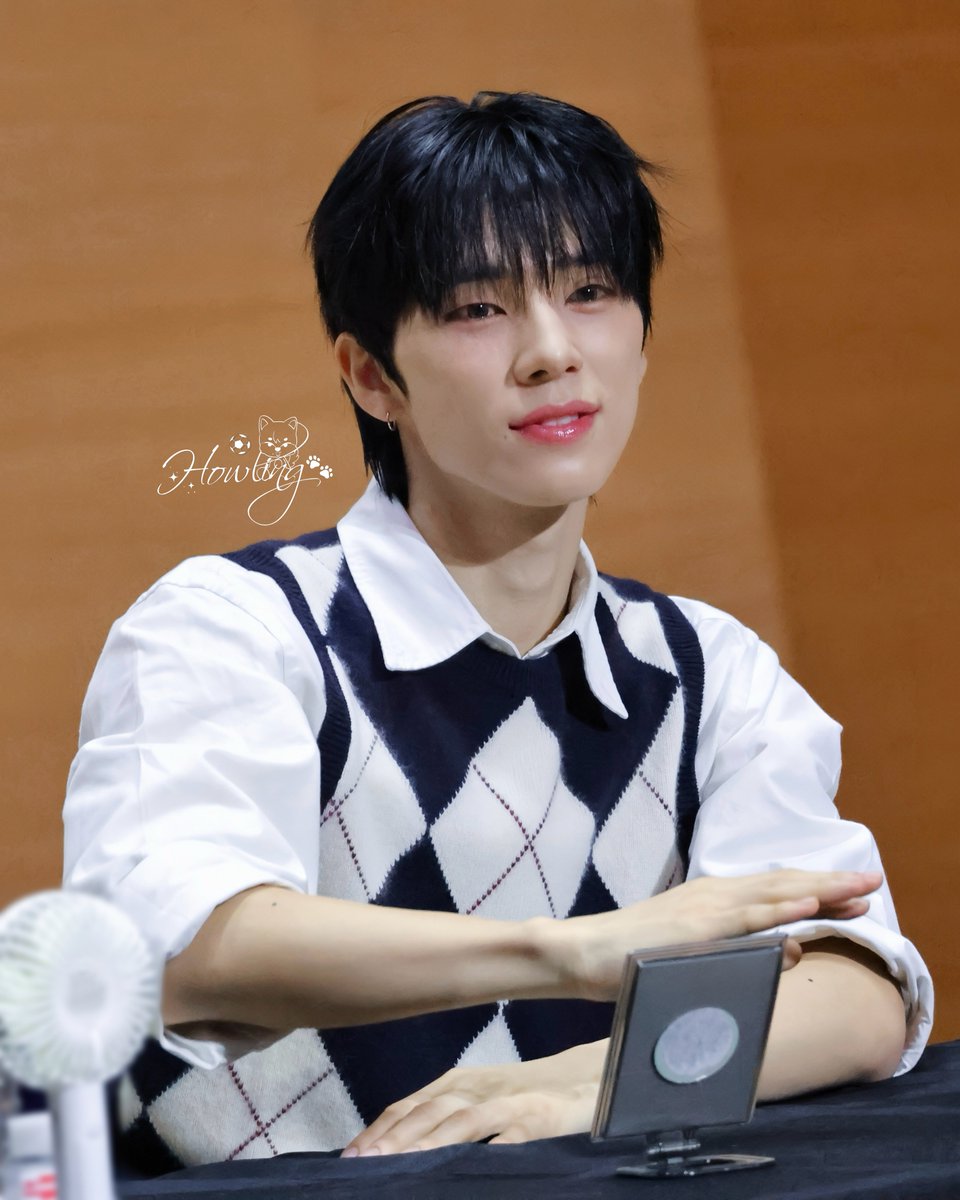 𝙃𝙤𝙬𝙡𝙞𝙣𝙜🐾 tweet media