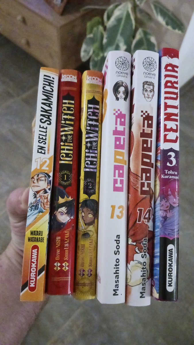 Les lectures du mercredi !!! Très bonne découverte que ce Ichi the witch <a href="/ki_oon_Editions/">Ki-oon éditions</a> .