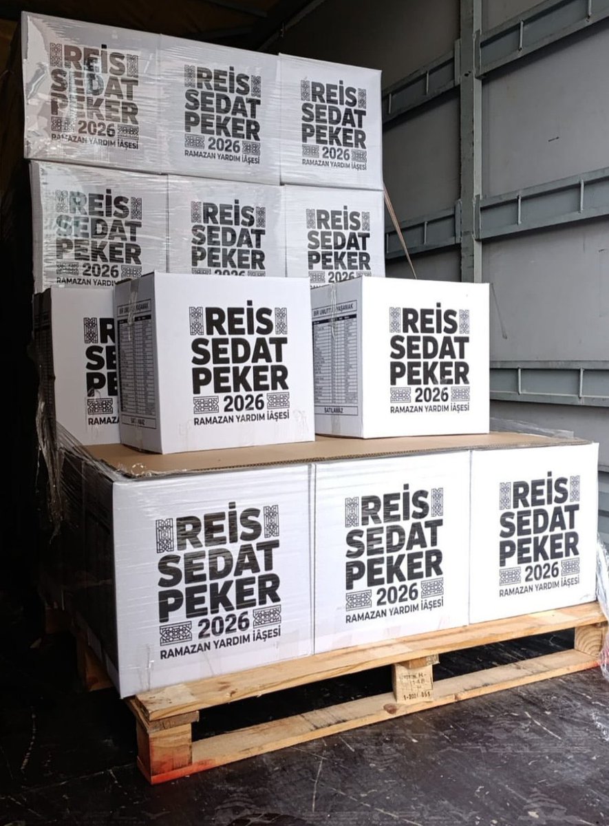 “Benim çocuklarım ne yiyorsa aynısı kolide olacak” diyen Sedat Peker, on binlerce yardım kolisini ihtiyac sahipleri için dağıtıma çıkardı