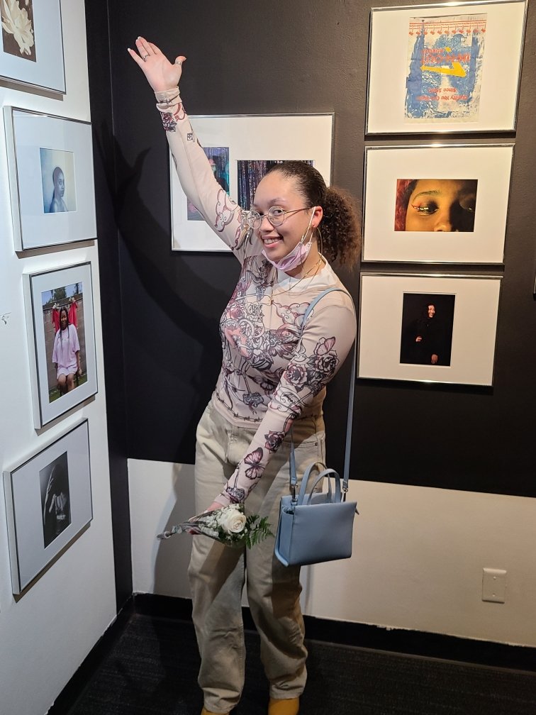 yello_lemonade's tweet photo. curator/artist checking in 😌 https://t.co/k3ftzvHjaC