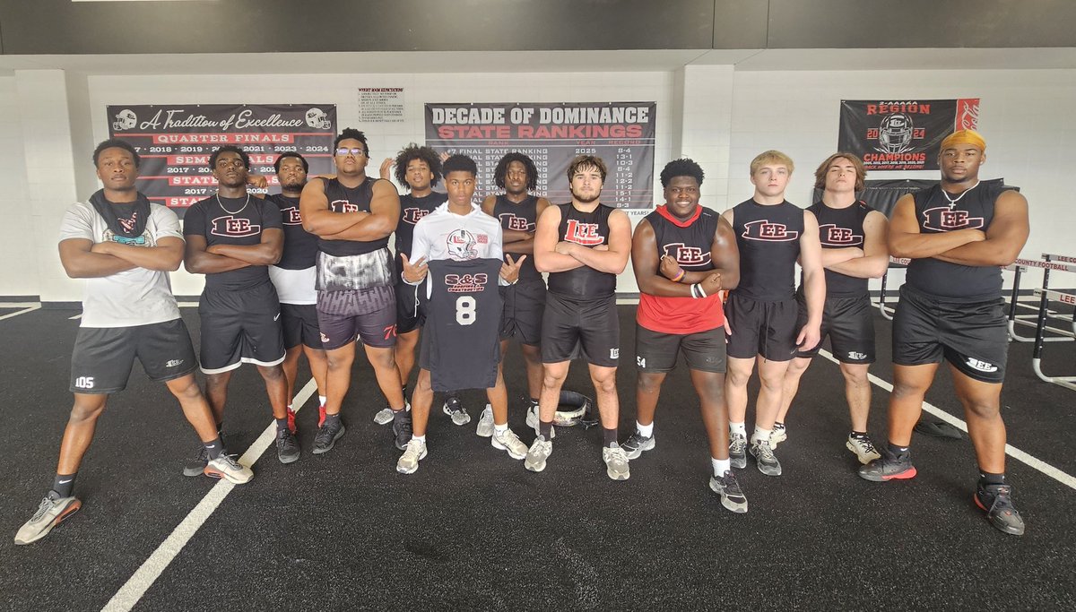 The Rocker Lee tweet media