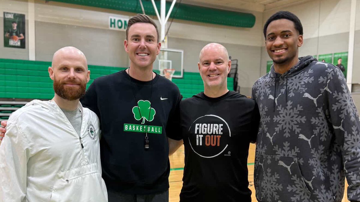 Chris Oliver tweet media