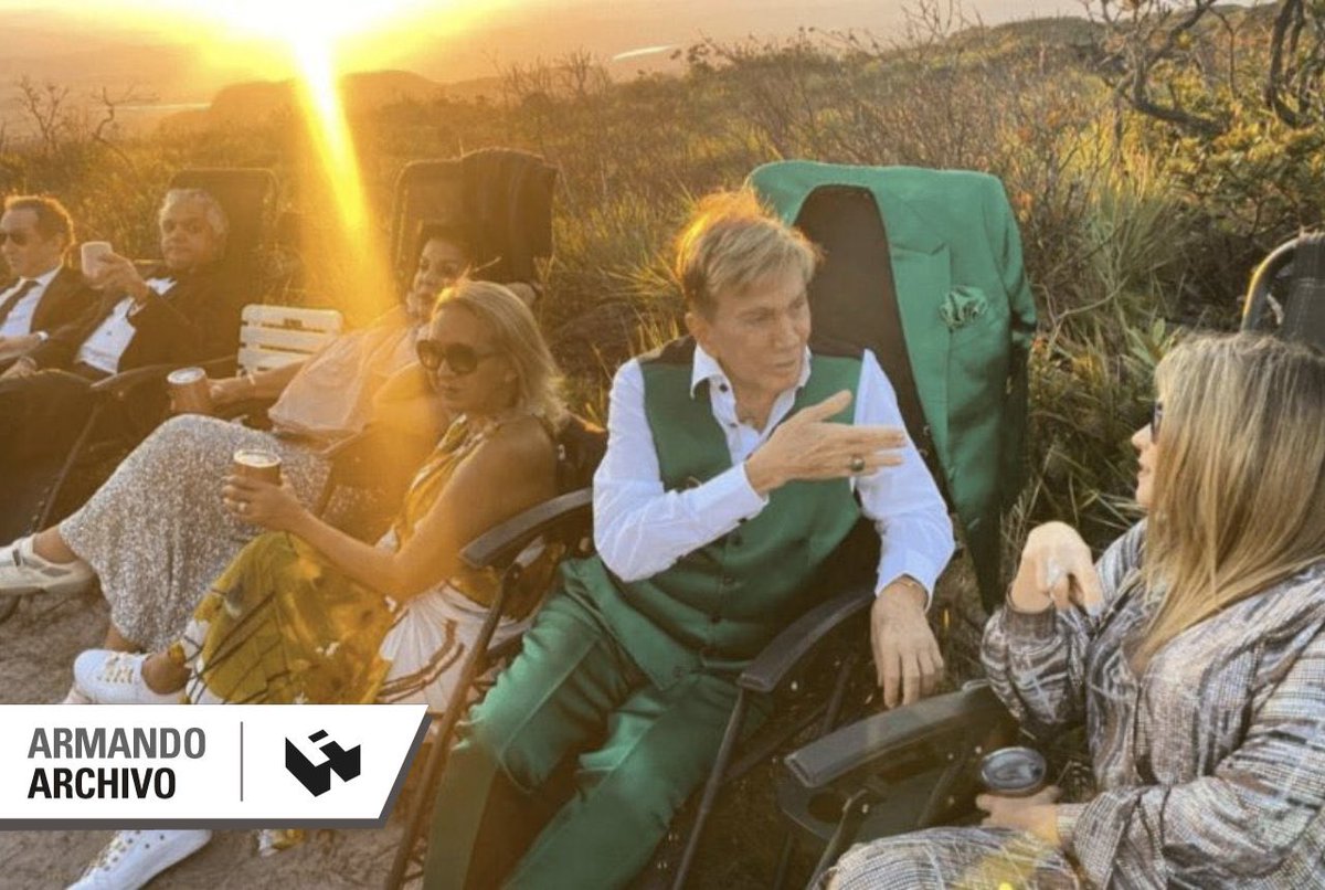 ArmandoInfo's tweet photo. El operador turístico Rafael Oliveros Russián celebró su cumpleaños en lo alto del tepuy Kusary junto a varios influencers de la alta sociedad caraqueña. El festejo fue visto como la profanación de un lugar tan sagrado como protegido #ArmandoHistorias2022 https://t.co/3NXyKJ6w6Q https://t.co/LHGDnj6lck