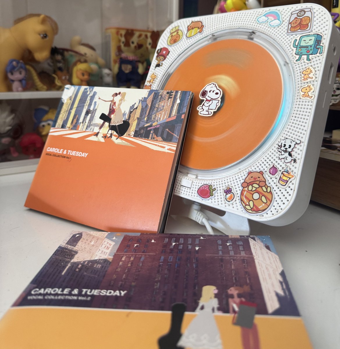 ouvindo carole &amp; tuesday