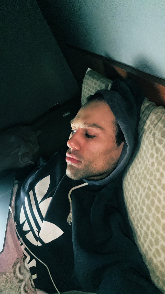leottooo's tweet photo. Studying. # https://t.co/tYFS3xwtK0