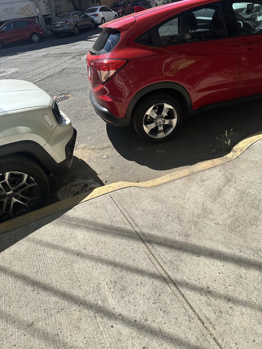 alevazro's tweet photo. @TlalpanAl aquí más fotos de la obstrucción de las 4 esquinas en el cruce de Juan de Dios Batiz y Tepepan col ToriellonGuerra https://t.co/IGgBwfFOk6