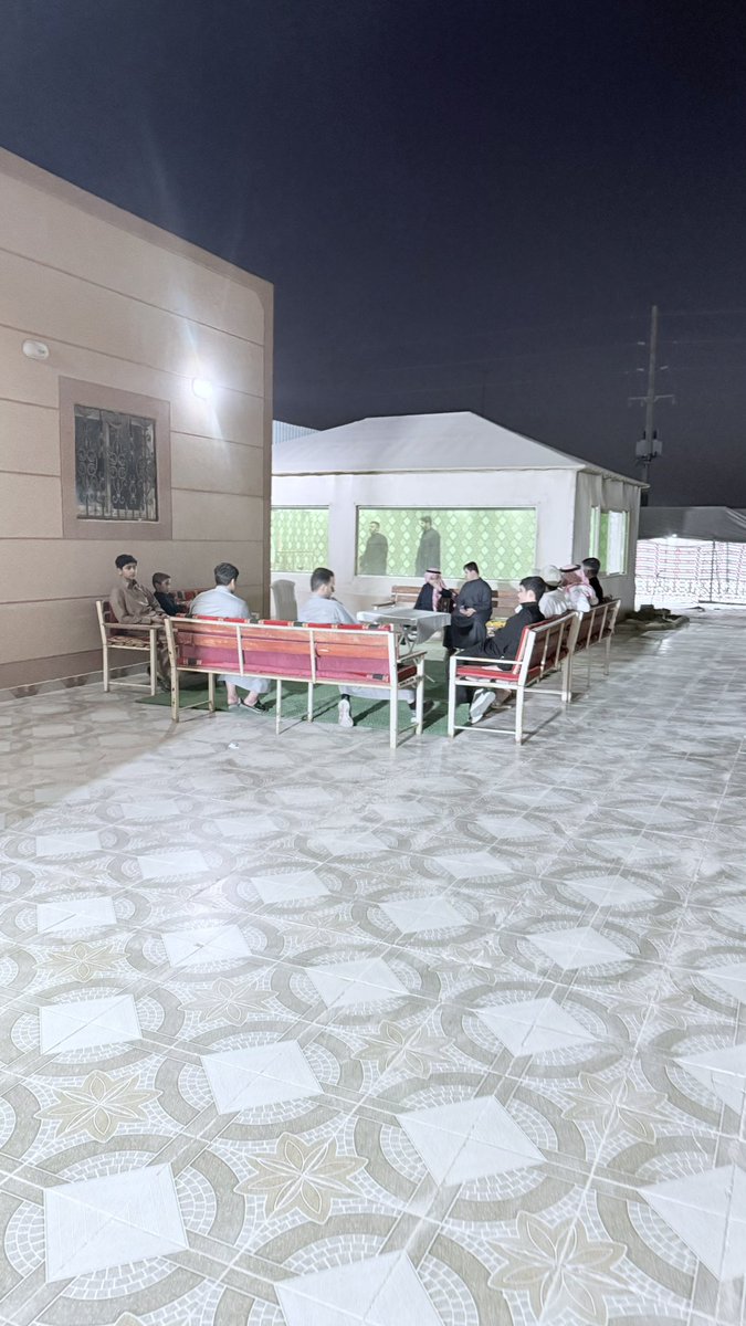 افطار اول ايام رمضان المبارك
الوالد ابو خالد المهيني والخال جابر الدلح 
حفظهما الله..

اللهم اهله علينا بالامن والايمان
والسلامة والاسلام والعون على الصلاة والصيام وتلاوة القران...
 اللھُمّ سَلِمنَا لِرَمَضَانَ وَسَلِّمْهُ لنا وَتسلَّمْهُ منّا متقبلا يٓارٓبٓ العٓالِٓمين.....