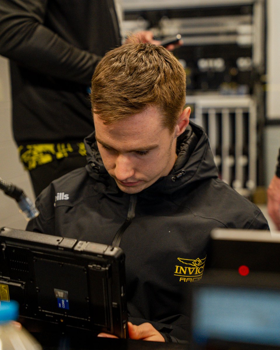 Invicta Racing tweet media