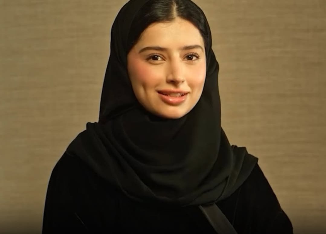 ScreenMix's tweet photo. البطلة السعودية موضي الكنهل:

 لو أتخرج و أتوظف بالهندسة ما يكون نفس دخل الجيمنج https://t.co/ImGGJmb2RC