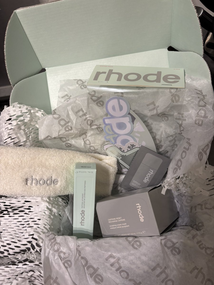 𝕔𝕙𝕒𝕣 tweet media