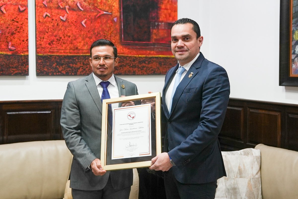 El diputado presidente del Congreso Nacional, Tomás Zambrano (<a href="/TommyZambranoM/">Tommy Zambrano</a>), ha sido certificado como integrante del Foro de Presidentes de Poderes Legislativos (<a href="/FoprelOi/">FOPREL</a> ) fortaleciendo la presencia del Congreso Nacional de Honduras en espacios legislativos regionales.