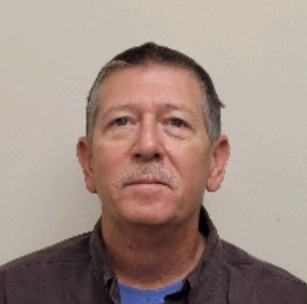 MISSING, PLEASE SHARE: The Jackson County Sheriff's Office is seeking the public's help in locating Marc Goldstein, 59. 

He was last seen wearing a camo jacket and green pants. Anyone with information is asked to contact Det. Heath Jones at 828-586-1397.
bit.ly/40iBcYy