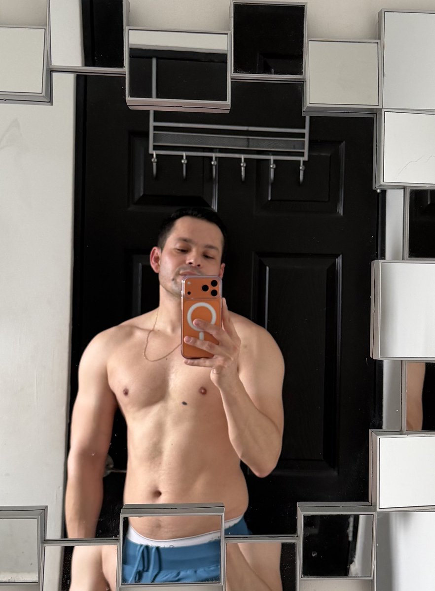 alonsogg's tweet photo. Falta mucho para el fin de semana? 😮‍💨 https://t.co/CRLq6cyDeU