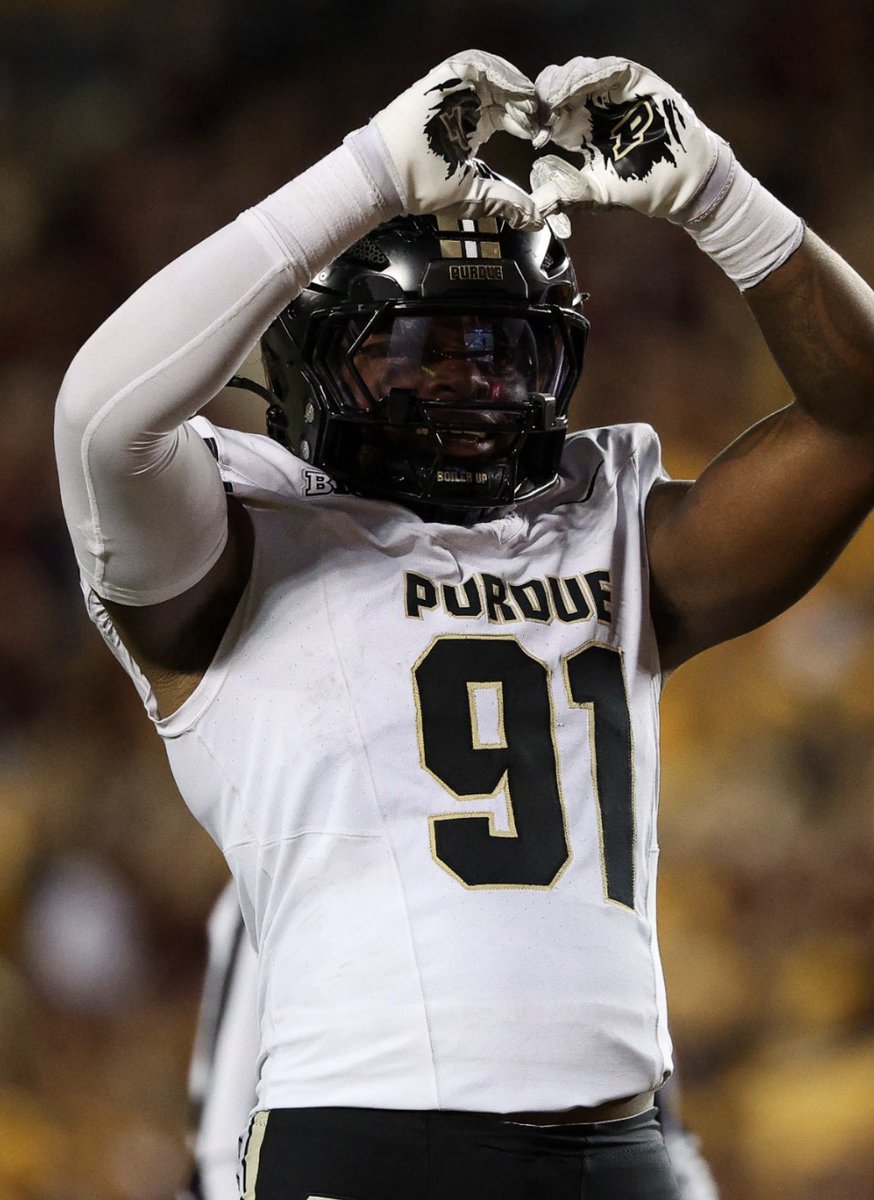 Cardell_Beck's tweet photo. Blessed to have receive an Offer from Purdue University @Nrenna @Coach_Ward23 https://t.co/AuXnaPW8EQ