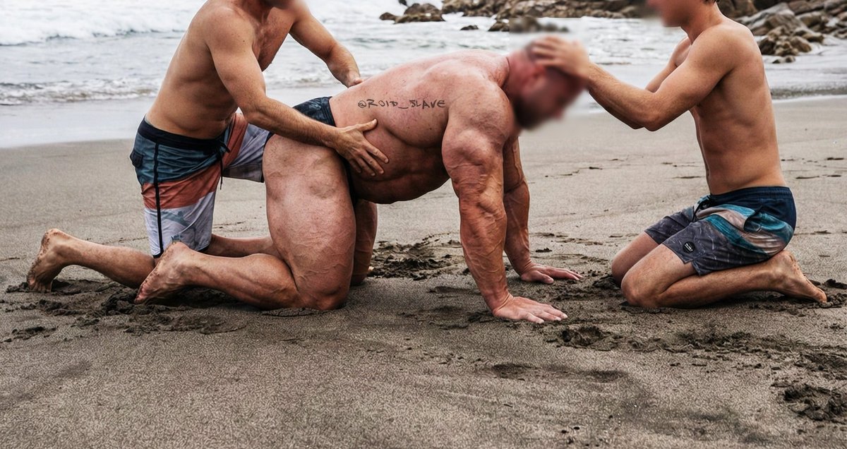 roid_slave's tweet photo. I noticed they were staring at me at a pub. Later they followed me all the way to this lonely beach... https://t.co/CFqLYz7dQu