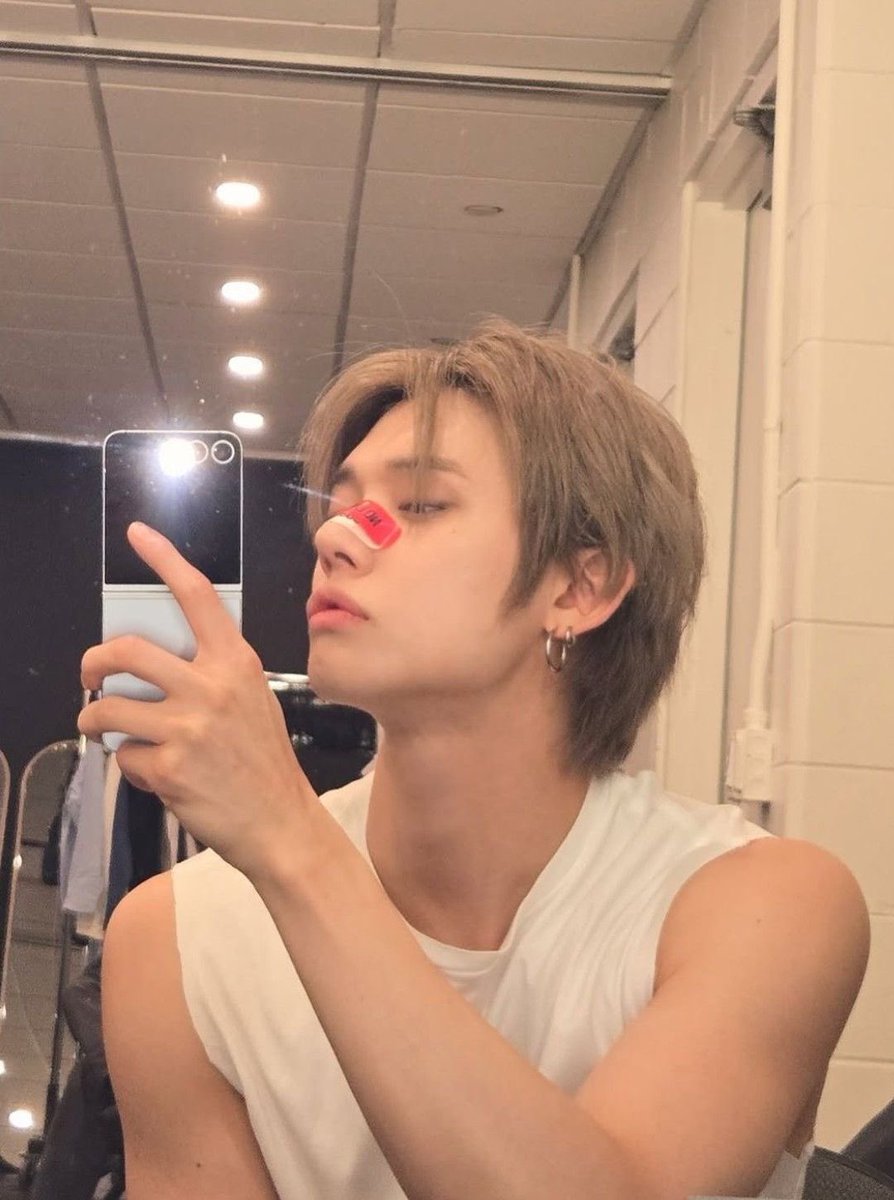 god i love a pouty man