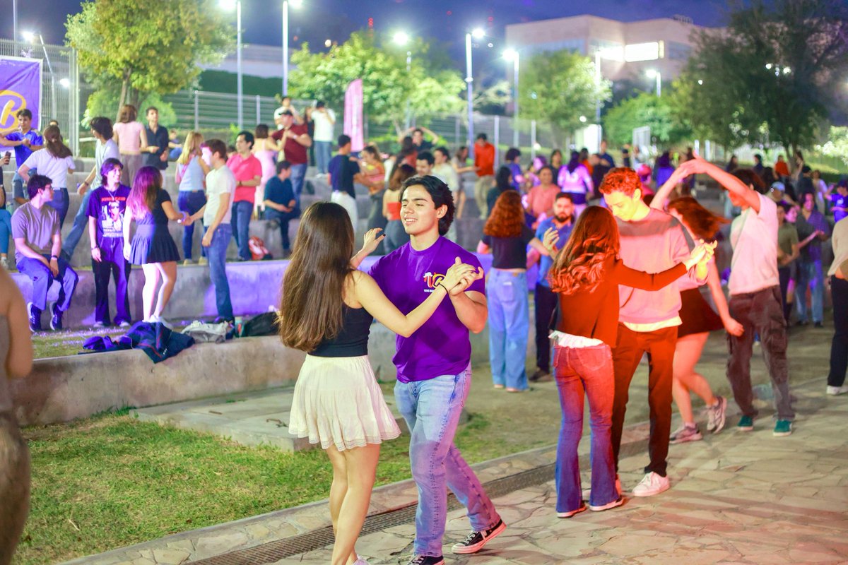 distritotec tweet media