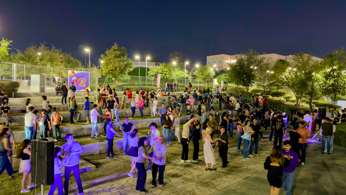 distritotec tweet media