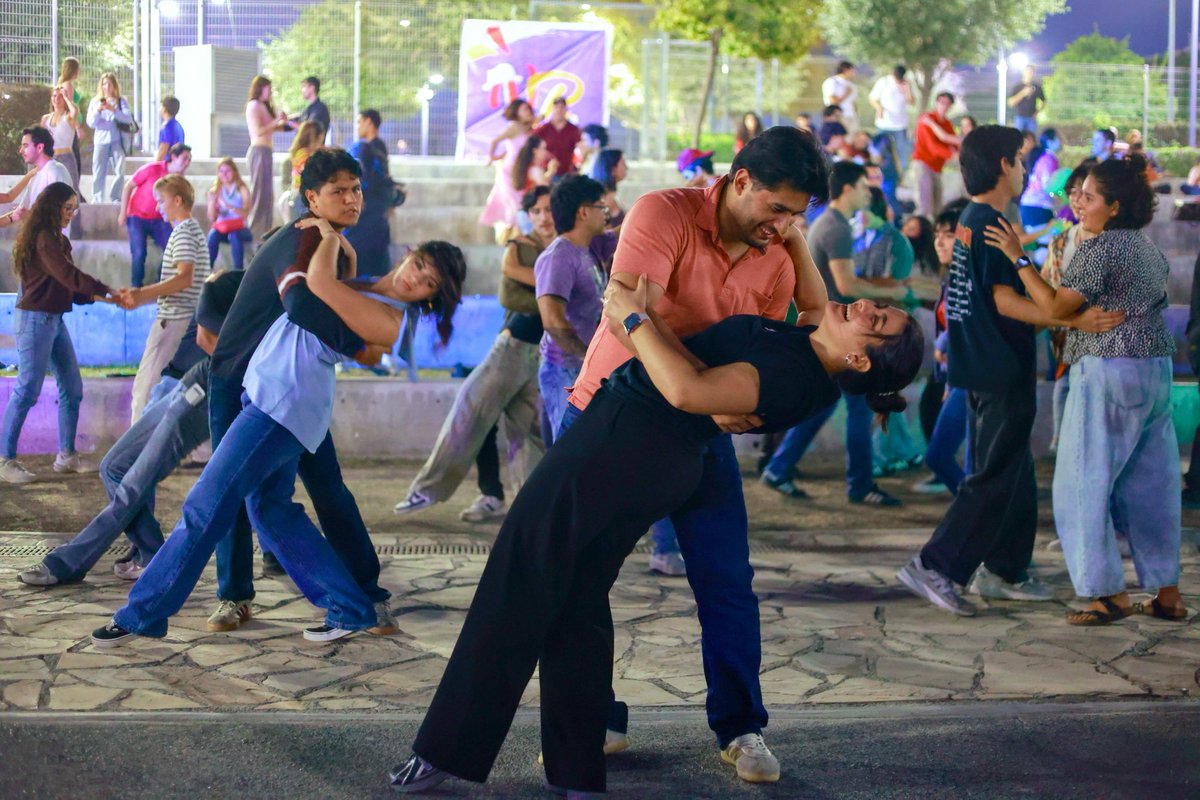 distritotec tweet media