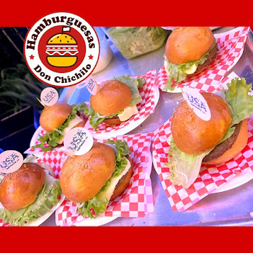 HChichilo's tweet photo. 🍔Convertimos cada evento en una experiencia para saborear y recordar

Nos encargamos del montaje de comida con presentación impecable, logística y mucho sabor.
Porque un gran evento entra por los ojos… y se queda en la memoria por el gusto. 

Escríbenos 📲 305 215 1016
#Eventos https://t.co/49CMUaQDdf