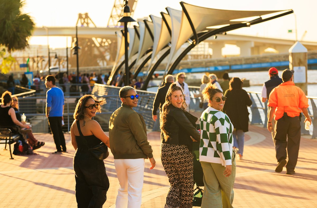 DTJax's tweet photo. Tomorrow! Third Thursday Sip & Stroll Presented by @PNCBank returns February 19th to the Southbank Riverwalk 🌊🍷

Sip from on-site bars, grab dinner from food truck favorites and enjoy live music by Pivotal Ascension and @NICKFRESH as you stroll the riverwalk at sunset ⭐🌇 

Plus, hop aboard Jax Yacht Charter for a drink and top-deck views ⚓

Visit https://t.co/KqbVVWBeVo for more info and full programming details.

This event is free to attend. Food and drinks are available for purchase on site. Guests are invited to bring picnic blankets, lawn chairs and keep dogs on leashes.

Sip & Stroll is Presented by @PNCBank in Partnership with the Downtown Investment Authority.

📸: Cre8Jax