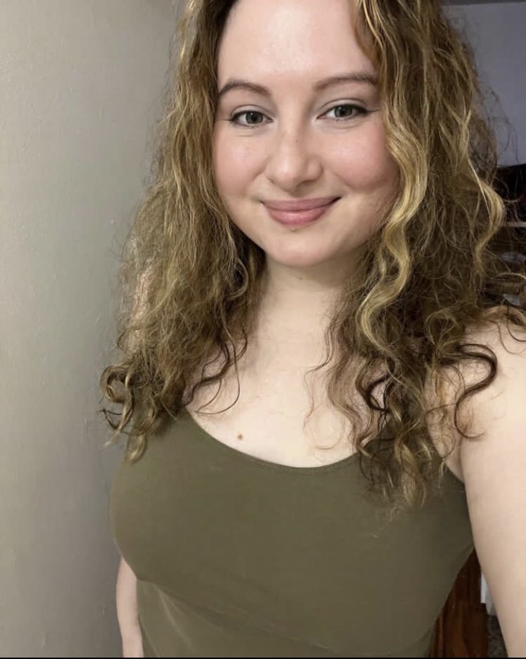 ElizabethD8od's tweet photo. I’m New here hope I’m welcome 🤗 💕 https://t.co/uuHupFk2nd