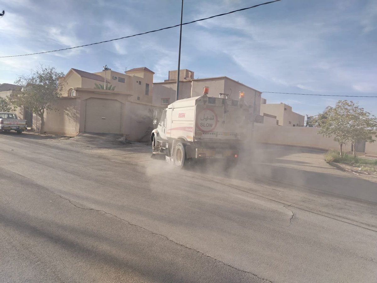 📸| 

تواصل فرق النظافة أعمال الكنس الالي لتنظيف الأحياء والطرقات، حفاظاً على نظافة المحافظة وبيئتها.

#أمانة_منطقة_القصيم 
#بلدية_محافظة_عيون_الجواء
#مدينتي_أجمل