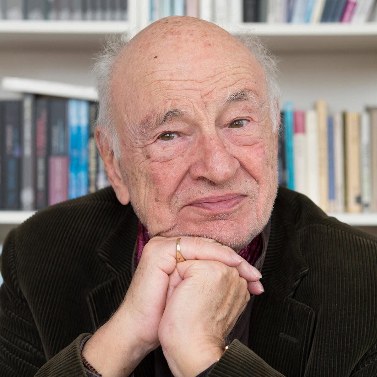 Paroles_auteurs's tweet image. "Le problème n'est pas que vous n'ayez pas été éduqué. Le problème est que vous avez été éduqué juste assez pour croire ce qu'on vous a enseigné, mais pas assez pour remettre en cause tout ce qu'on vous a dit."
Edgar Morin, La Méthode