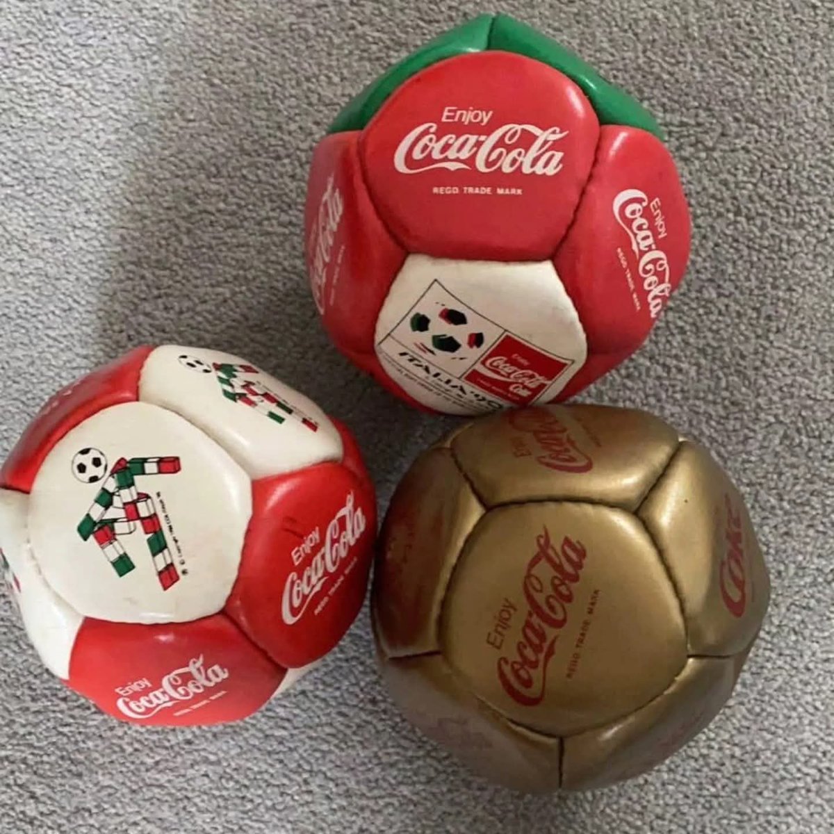 AwayDaysClub_'s tweet photo. You didn’t live if you didn’t own one of these balls in the 90s! https://t.co/SkNpASHVyc