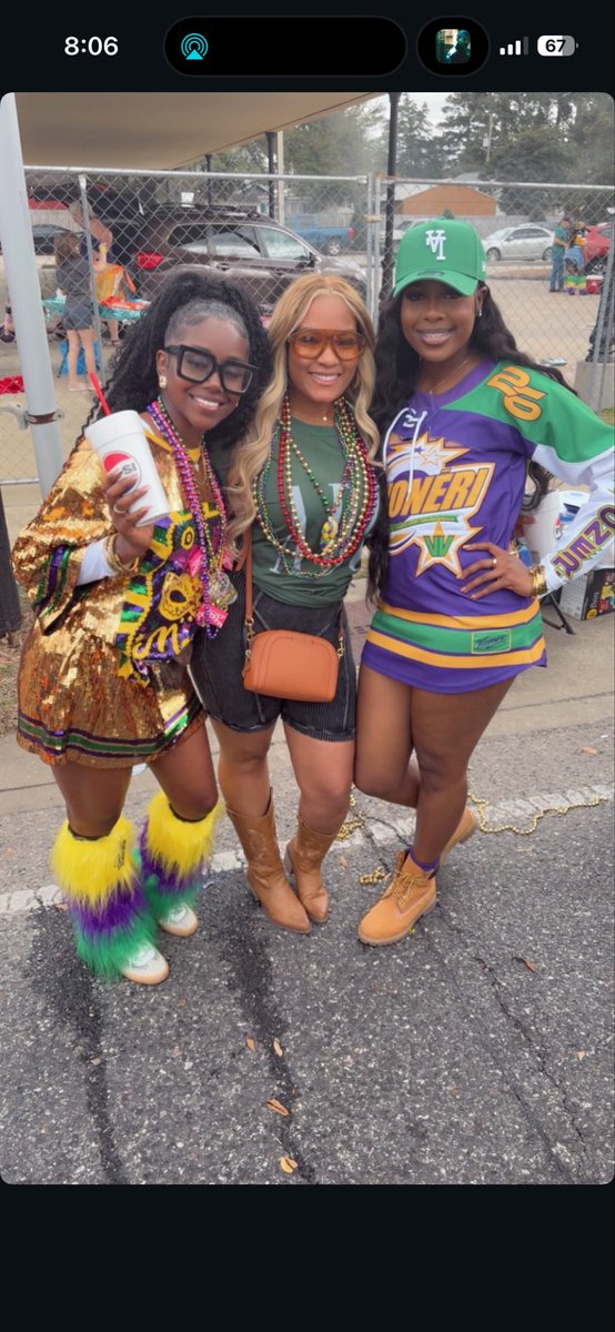 loveee_laaaaay's tweet photo. #LOUISIANA #MardiGras2026 #DATBOOTππππ https://t.co/1tNJPtfUKj