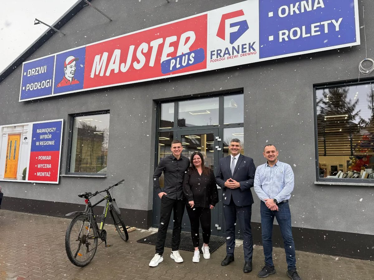 Otwarcie Salonu Majster Plus Franek w Ząbkowicach Śląskich.
Serdecznie dziękuję za zaproszenie do nowego punktu przy ulicy Powstańców Warszawy 8L w Ząbkowicach Śląskich.
Dziękuję również za przekazanie vouchera na licytację dla Marysi, jesteście niesamowici.
Życzę sukcesów