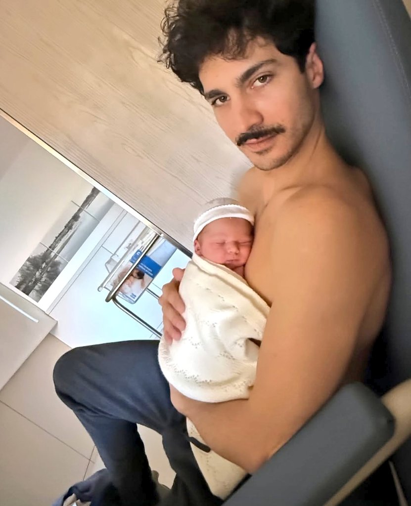 Chino Darín y su bebé. ❤️