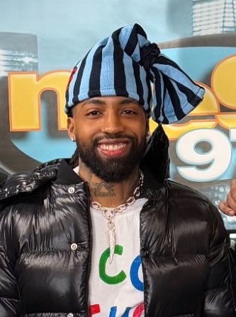 Nadie:

Yo, cuando tenía 10 años con las fundas del colmado: