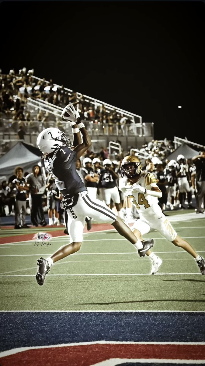 A’zari Longmire-knight tweet media