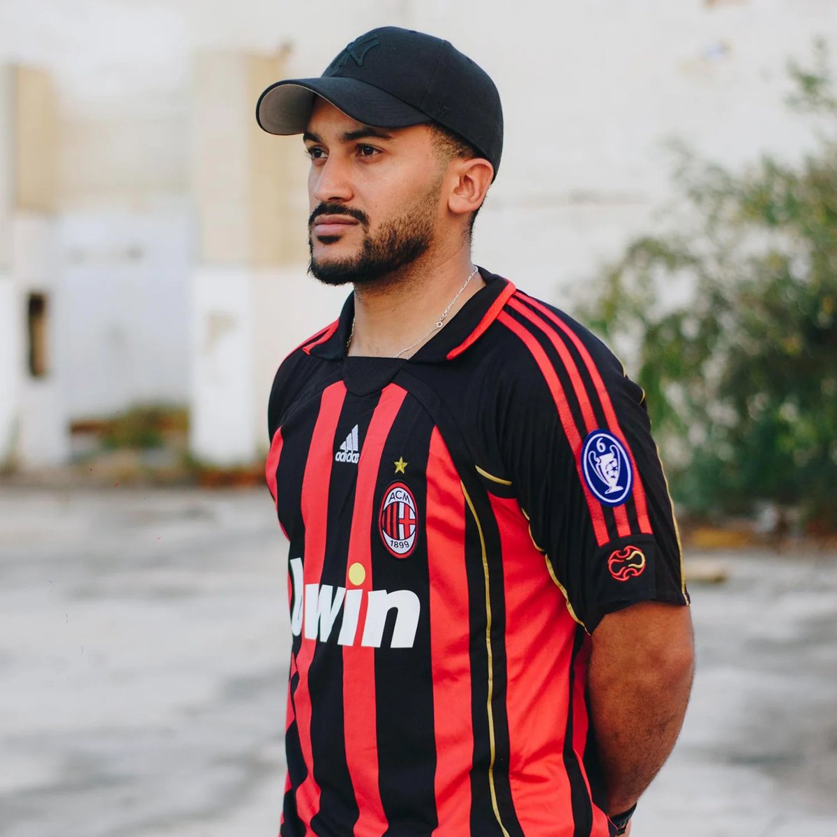 Acompañanos en este #MilanComo viendo tu apoyo al Rossonero!

Responde este post con tu foto con la camiseta del #ACMilan!