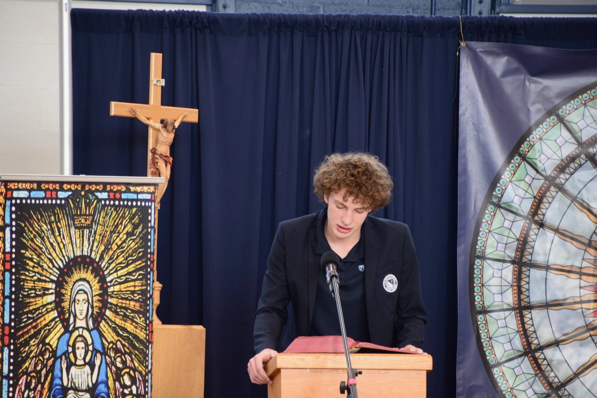 StThomasbbask's tweet photo. First day of Lent - School Mass celebration with Father Andrew - Ryan, Jack and Joe did a great job participating in the service with the rest of the team - ⚜️🏀
#saintspride  #luxintenebris @stalux @nhsportspage @jaypinceSMG @NHULSports @WMUR9_sports @nhhssports
 @Ball603NH https://t.co/1dcIObkO8Q