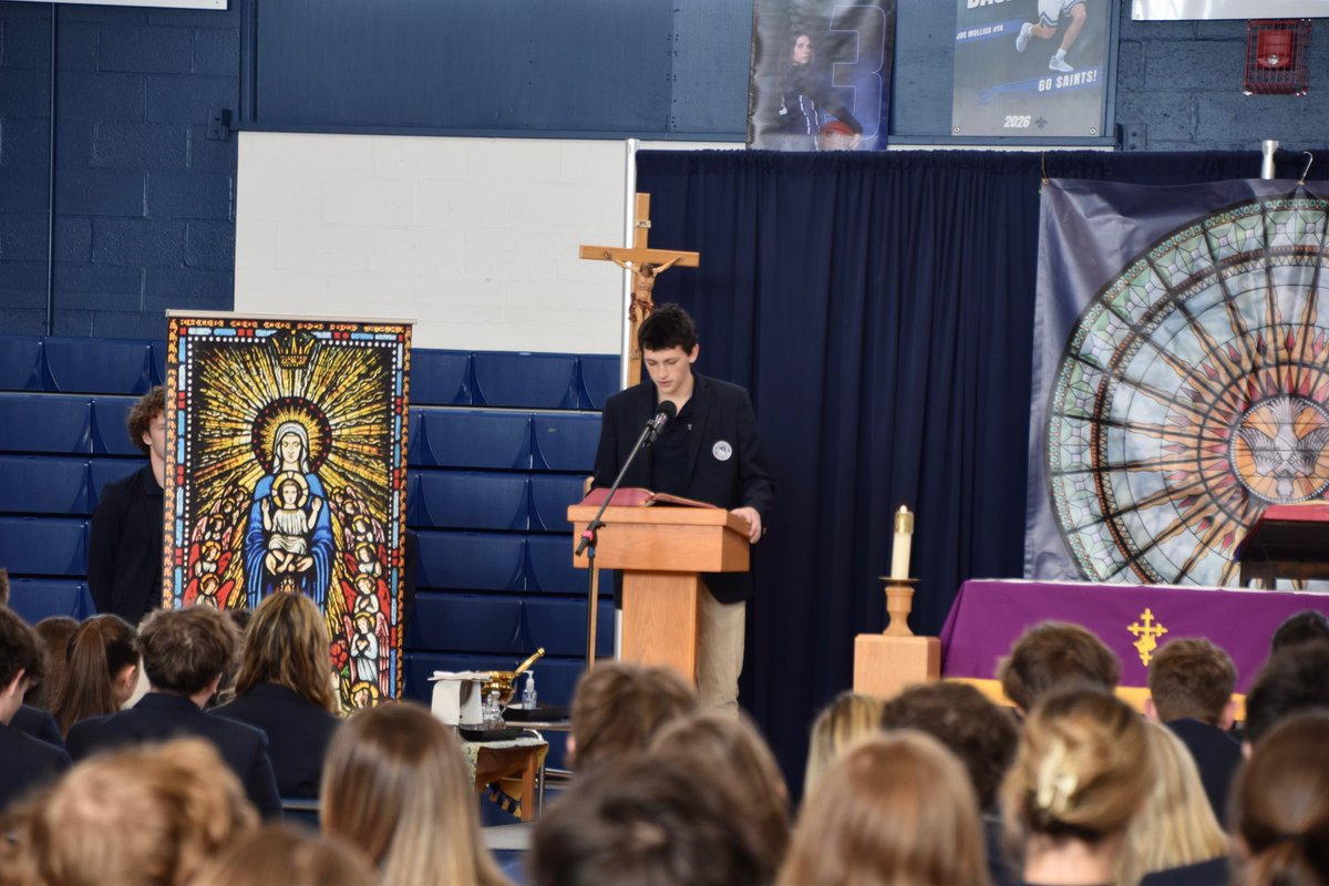 StThomasbbask's tweet photo. First day of Lent - School Mass celebration with Father Andrew - Ryan, Jack and Joe did a great job participating in the service with the rest of the team - ⚜️🏀
#saintspride  #luxintenebris @stalux @nhsportspage @jaypinceSMG @NHULSports @WMUR9_sports @nhhssports
 @Ball603NH https://t.co/1dcIObkO8Q