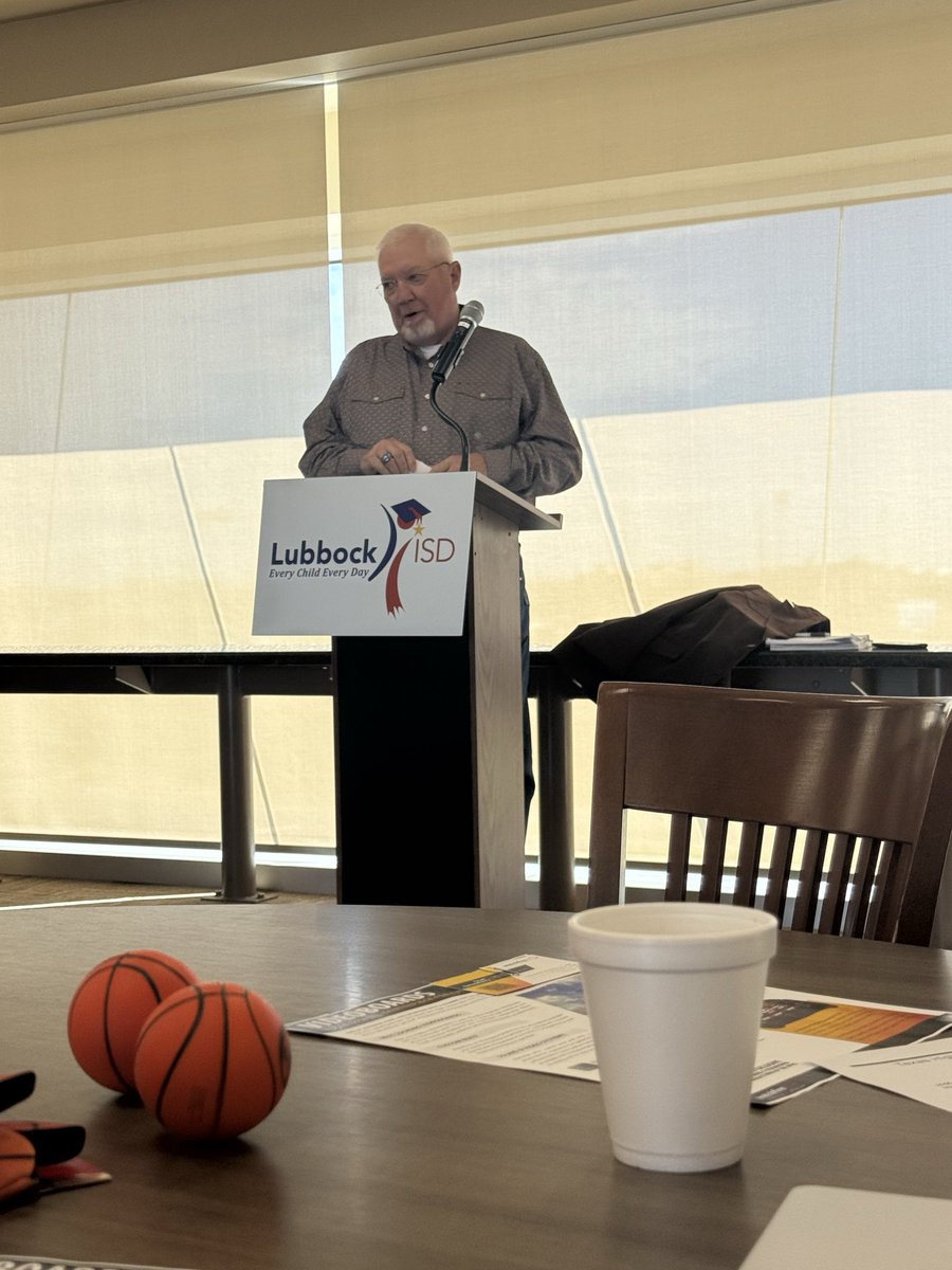 amlopez4's tweet photo. Such a treat to hear Coach Parchman speak today! Thank you for sharing your stories and experiences with us! 

• “New coaches need nuggets…”
• “Good to great…”

@OfficialTHSADA https://t.co/gBv2Sg8vlt