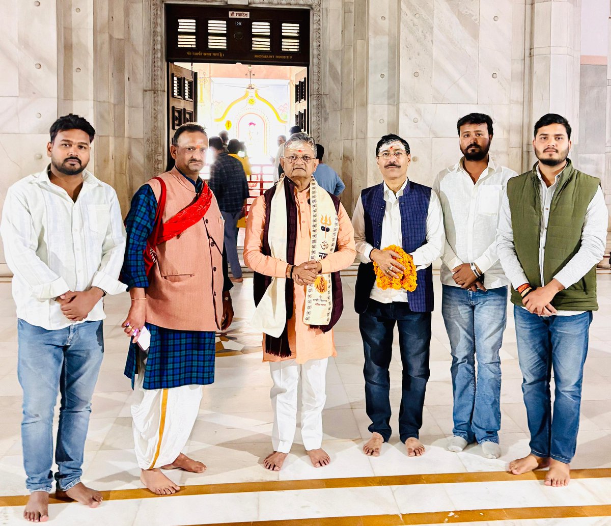 ChandanBjym51's tweet photo. आज बाबा विश्वनाथ जी के पावन नगरी काशी में #भाजपा_बिहार प्रदेश #संगठन_महामंत्री आदरणीय श्री भीखूभाई दलसानिया जी के साथ काशी हिन्दू विश्वविद्यालय के प्रांगण में स्थित बाबा विश्वनाथ जी का दर्शन पूजन करने का सौभाग्य प्राप्त हुआ। हर हर महादेव 🙏 https://t.co/dcuPSmavyf