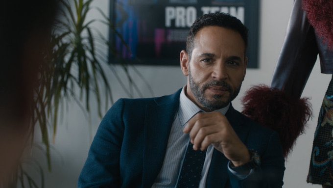 i need people to start hype him up the same way they hype up the most mediocre white/light skin men to ever exist BECAUSE LOOK AT HIM