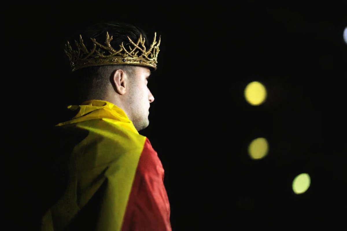 Romania, behold your king.
România, privește-ți regele. 👑
#navination