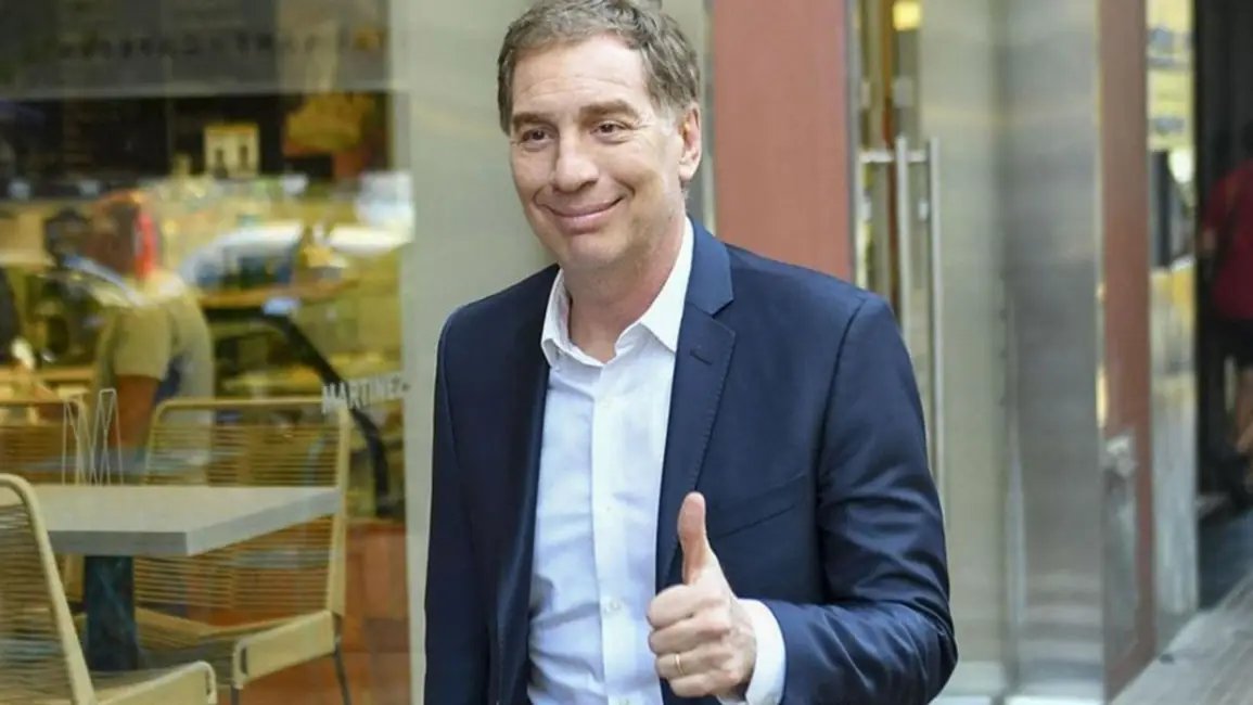 PRO REFORMAS 
El Ministro del Interior, Diego Santilli, habló del vínculo con los gobernadores, entre ellos Gustavo Sáenz, fijó posición sobre el debate electoral y defendió las reformas laboral, penal juvenil y fiscal impulsadas por el presidente Javier Milei.