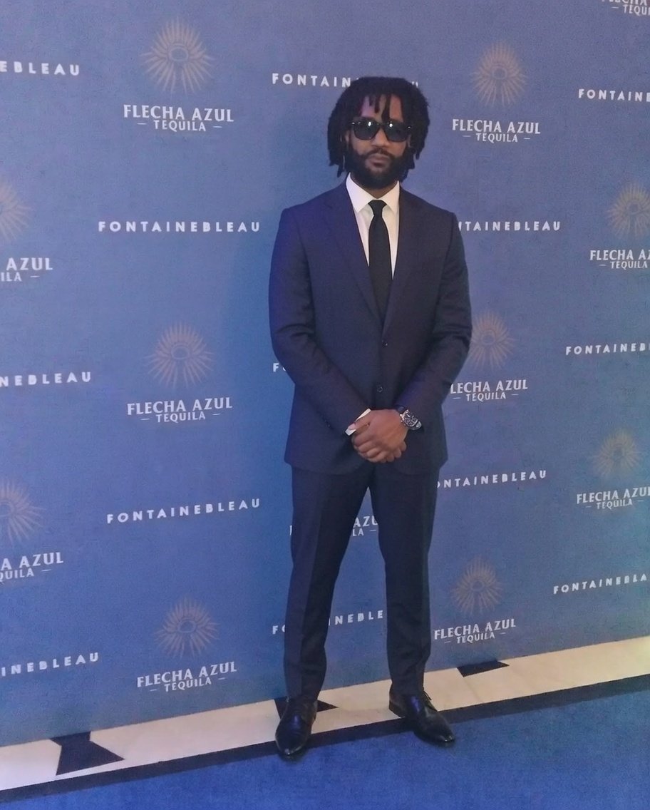 GAGEmusicx's tweet photo. "Blue carpet event the Marijuana be lit red or blue do u as long as u getting rich"
#LordofThefly #dripgawd @XFashion https://t.co/OcLCrr2NEq