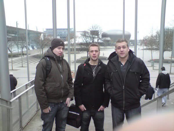 walleDA1337's tweet photo. 15 years ago @RobbaN @GeT_RiGhT ❤️ https://t.co/w1JR4mKP3A