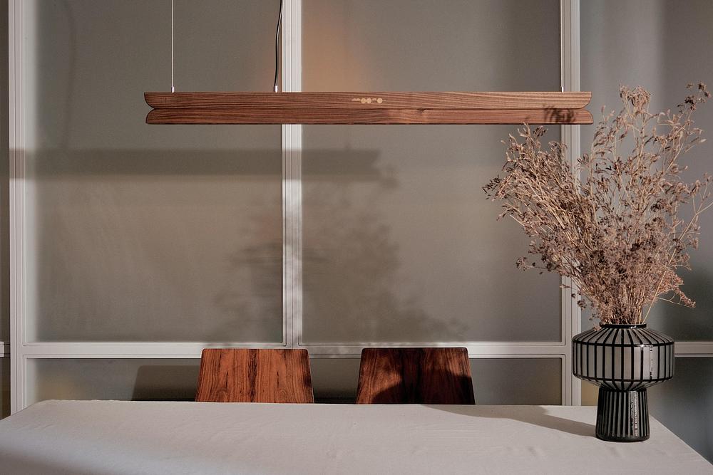 materialdistrct's tweet image. Moono Sliding Pendant Light Explores Kinetic Lighting In Solid Timber materialdistrict.com/article/moono-…

#MaterialInspiration #Materials #SolidTimber #SlidingPendant #LightingDesign #MaterialInnovation #InteriorDesign #ProductDesign #SustainableLighting