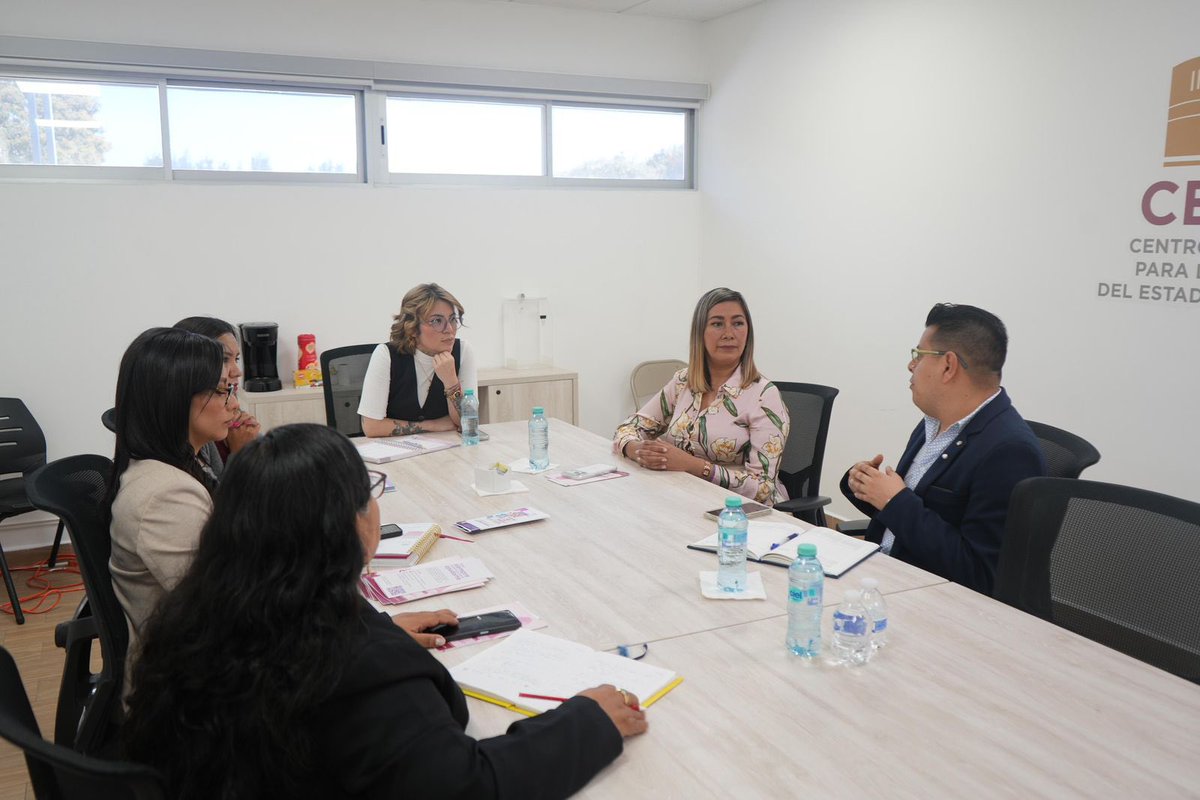 cejumver's tweet photo. 💜🫱🏻‍🫲🏼Recibimos a la Lcda. Daniela Villegas Olmos, Presidenta Municipal de Teocelo, para fortalecer la colaboración institucional en favor de las mujeres. ⚖️✨

@rocionahle @ahuedricardo 

#CJMVeracruz #CJMParaTodas https://t.co/th8XX8Tyf1